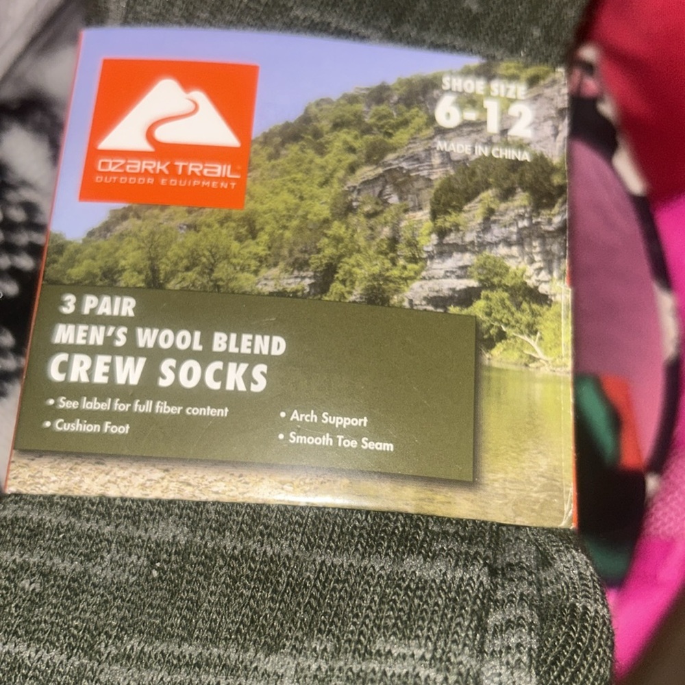 OZARK TRAIL. NWT MENS Wool Blend Socks HUNTING-camping-hiking + FREE PAIR